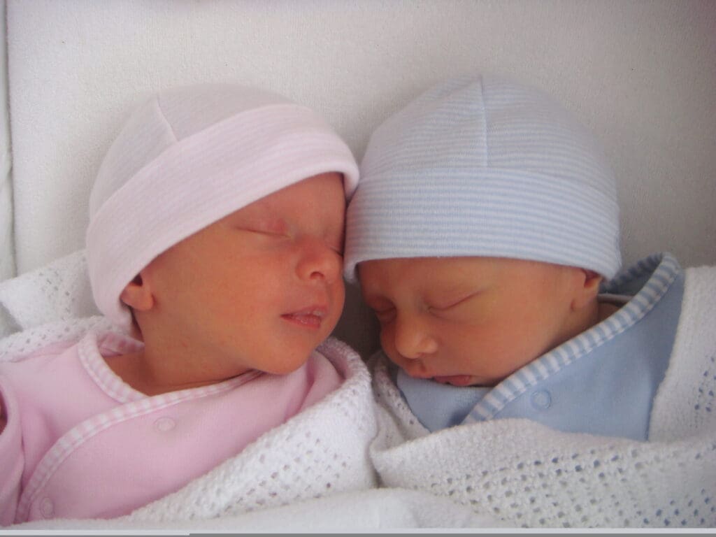 Breastfeeding twins