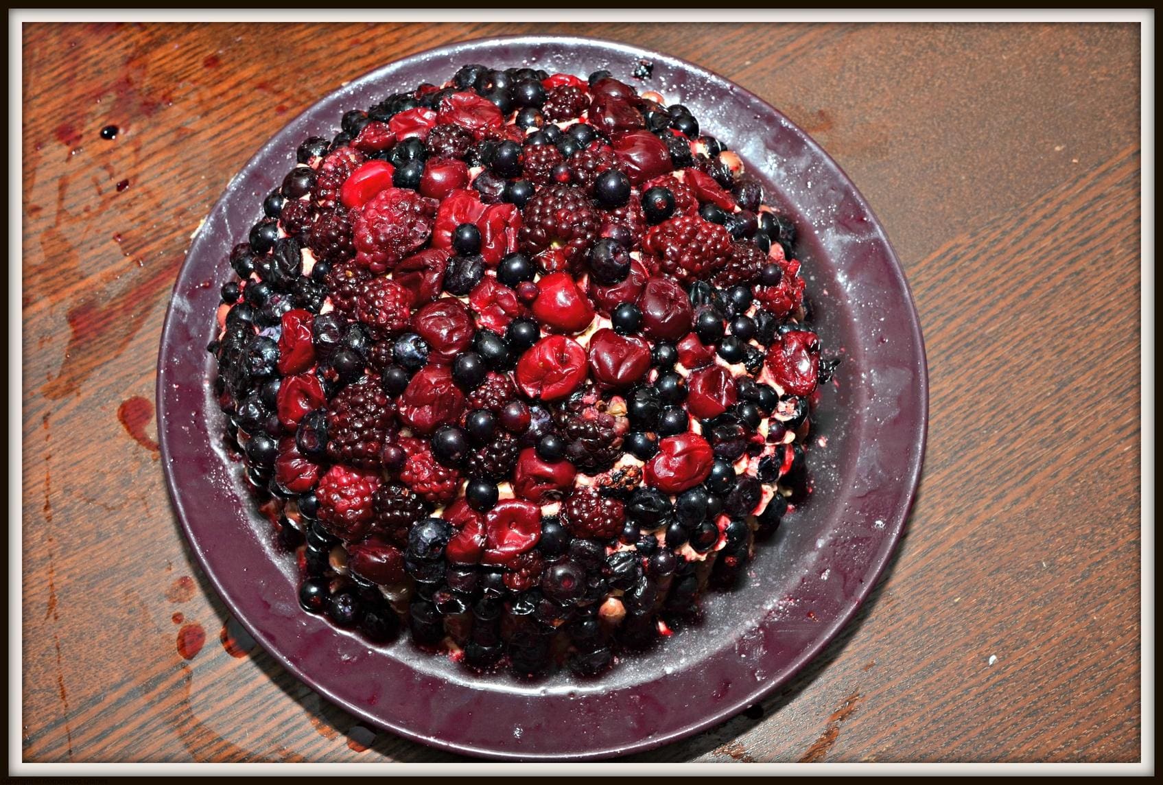 Summer Berries Crunch Cake Recipe