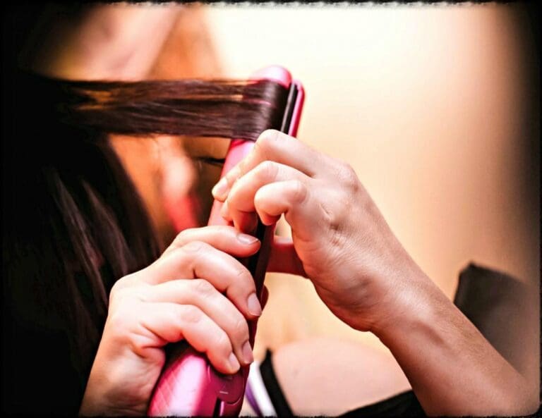 How to straighten, wave and curl your hair in a rush with Straighteners