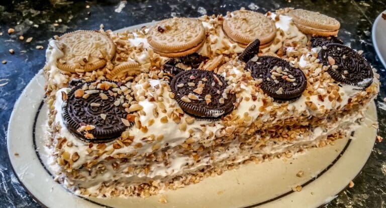 Golden Oreo and Peanut Butter Oreo Vienetta Ice cream - motherhooddiaries.com