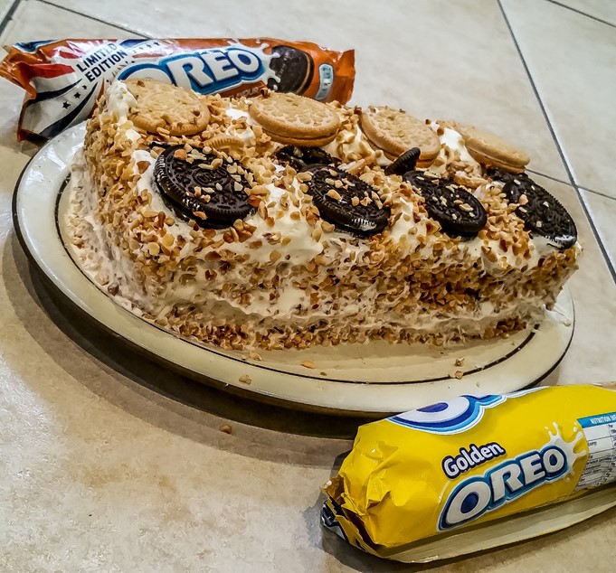 Golden & Peanut Butter Oreo Vienetta Recipe - motherhooddiaries.com