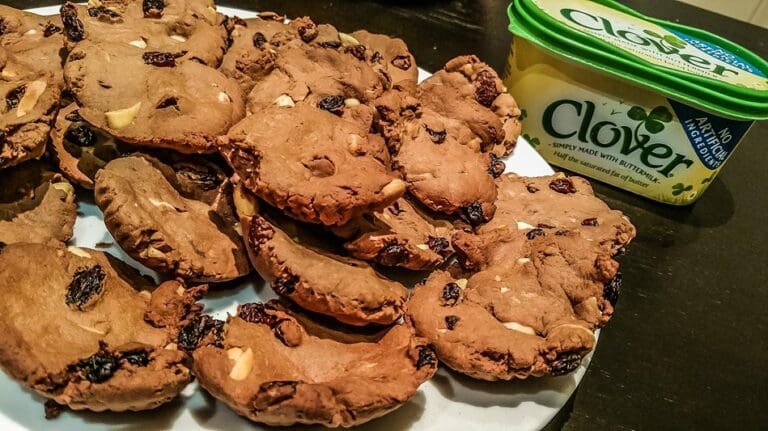 Cocoa, Almond and Raisin Cookies made with Clover - motherhooddiaries.com
