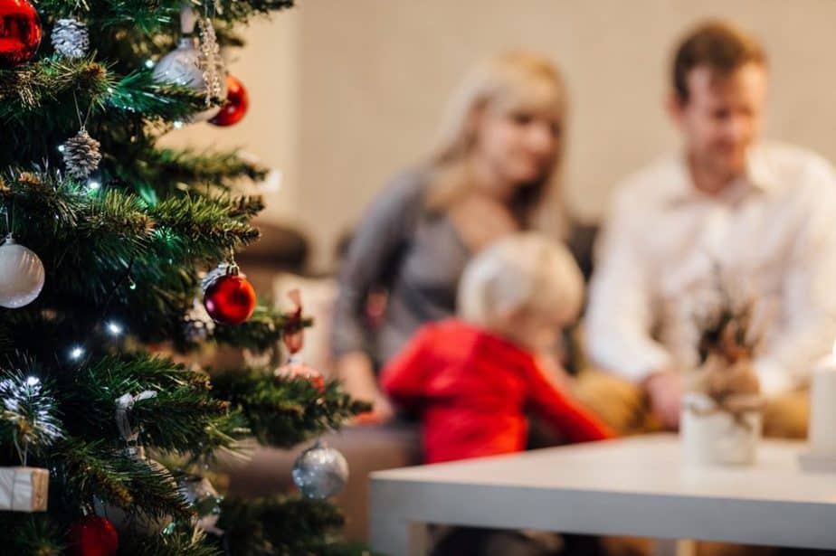 Christmas interior decorating ideas on a budget