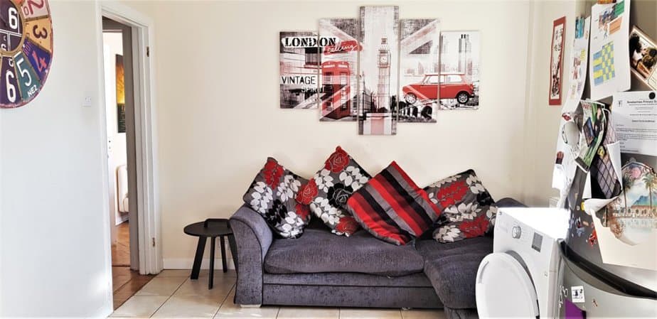 Element No 1 Table from Magisso