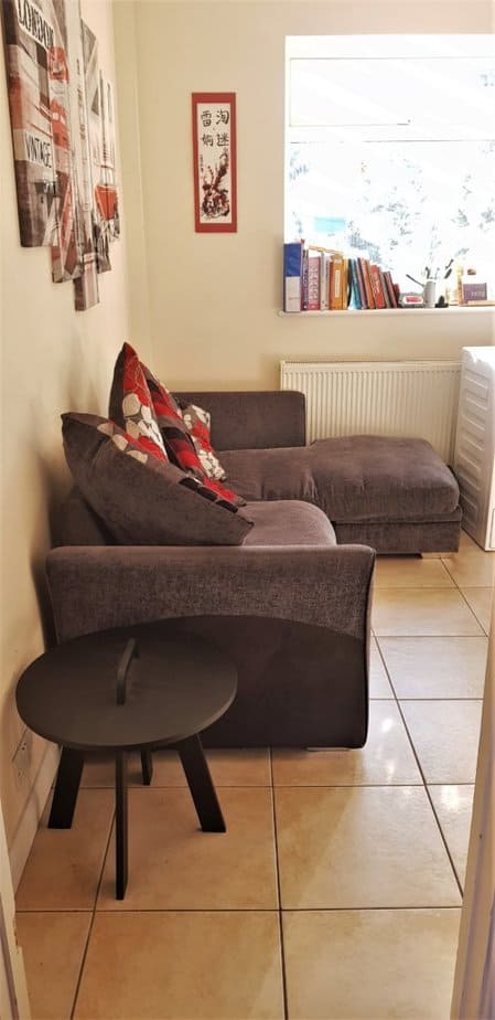 Element No 1 Table from Magisso