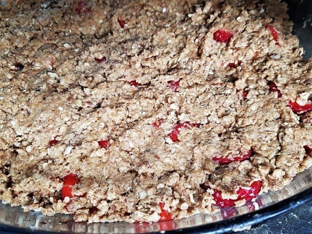 Spread the crumble over the strawberry mixture