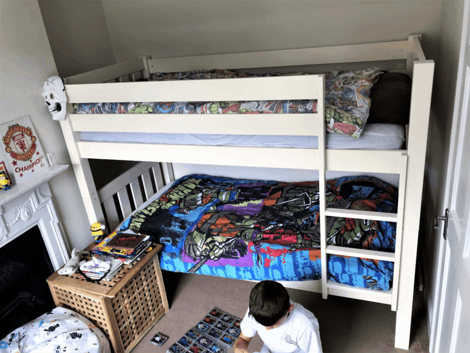 Children's bunk bed in boys' room for happy sleeping! #sleep #bunkbed