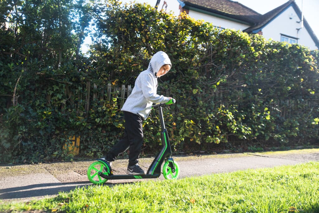 Commuter JD Bugs Scooters from skates.co.uk - motherhooddiaries.com