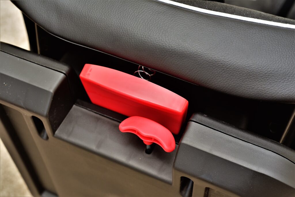 Ickle Bubba solar group 1 2 3 car seat isofix base - motherhooddiaries.com
Photo by tommyprestonphotography.com