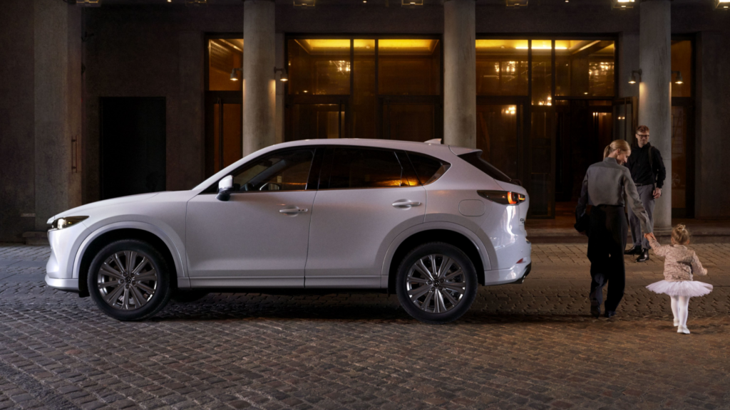 2022 CX 5 Mazda family car
