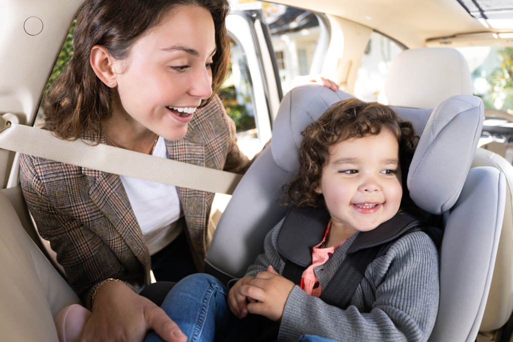 R129 compliant rear facing car seat