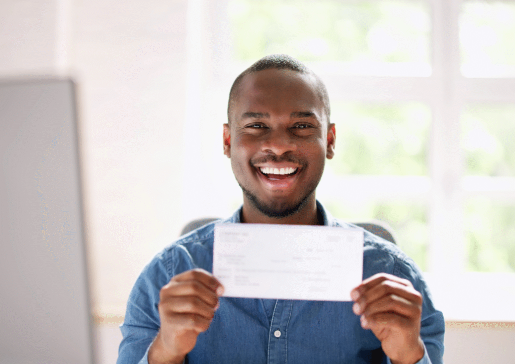 Helping your teen to manage their first paycheck responsibly
